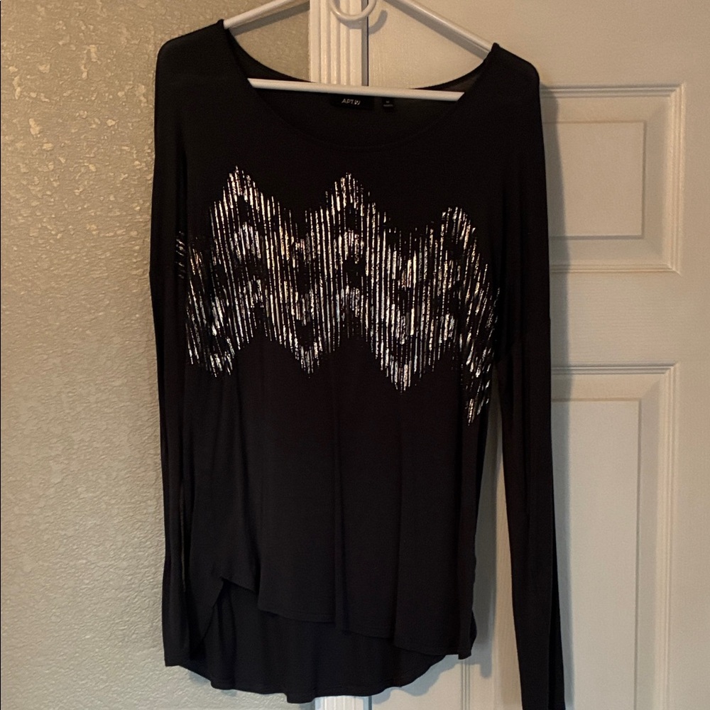 Apt. 9 Women's Dark Blue and Silver Long Sleeve Top.